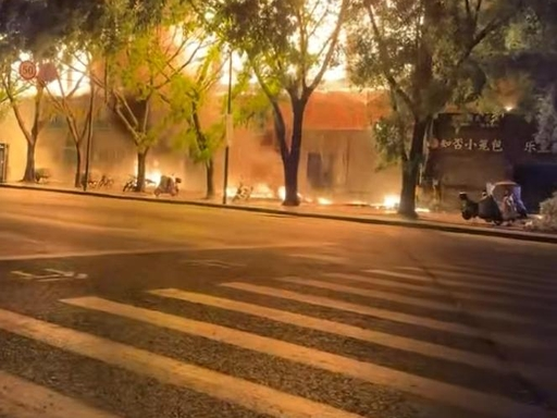 深夜火光！重庆璧山厂房大火，6人受伤送医，原因正在调查
